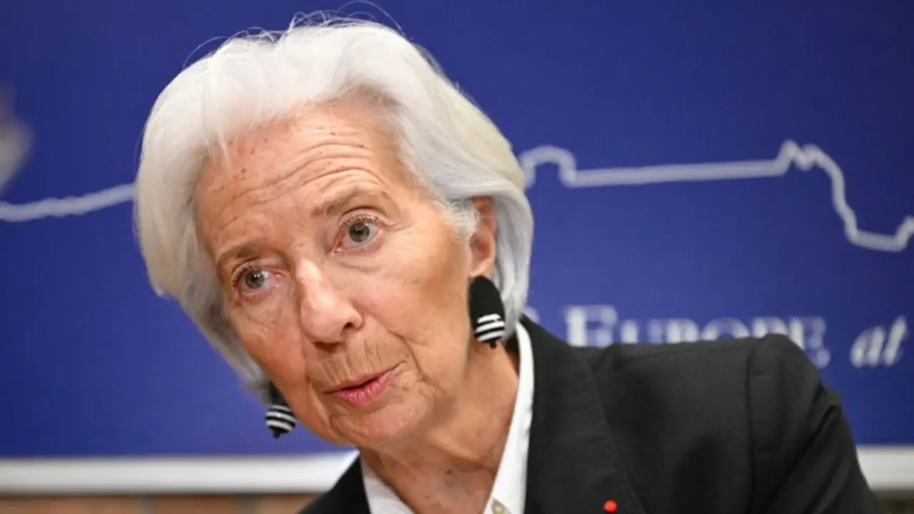 Lagarde dice que no es candidata a la presidencia de Francia, pero que defenderá a la UE