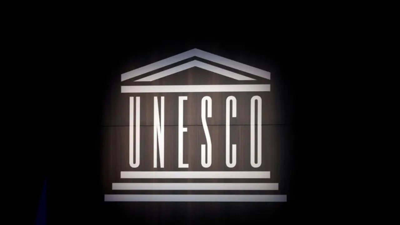 La UNESCO insta a un mayor uso de los canjes de deuda por educación