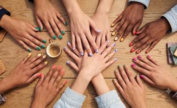 Qué dice tu color favorito de uñas sobre tu personalidad | Belleza