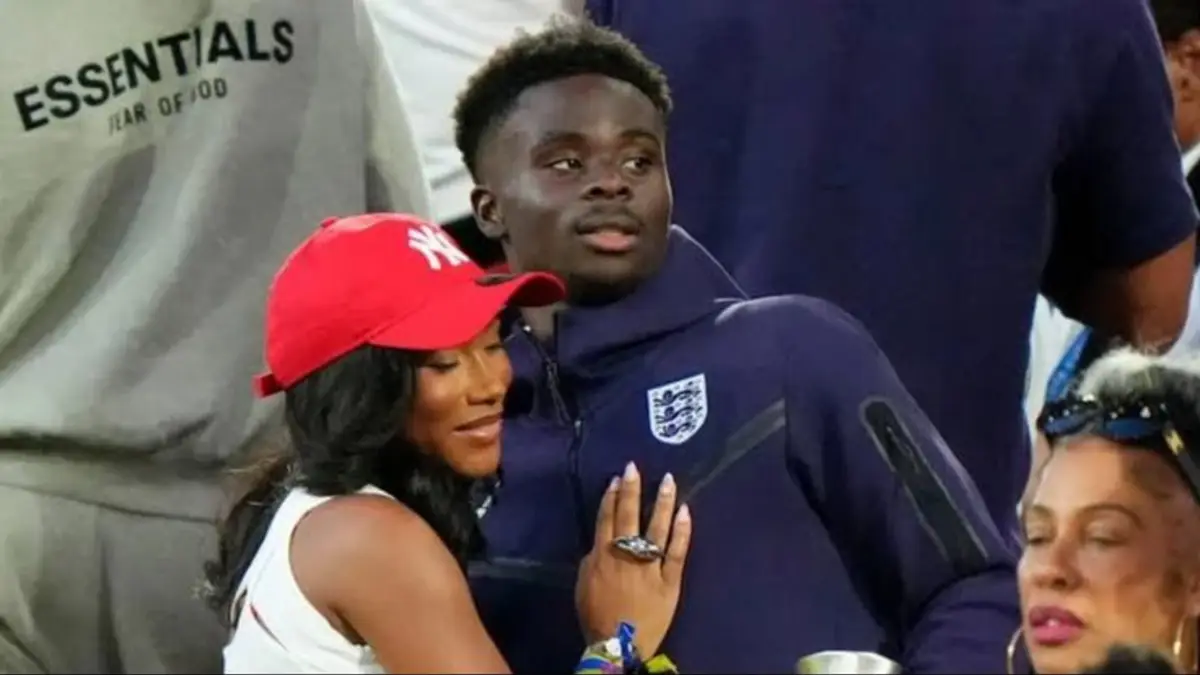 Quién es la novia de Bukayo Saka, jugador de Inglaterra: así es Tolami Benson