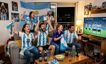 Por qué mirar los partidos del Mundial acompañados mejora la salud mental | Mundial 2026