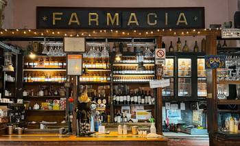 Fue una farmacia durante casi 90 años y hoy es uno de los bares furor | Gastronomía