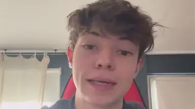 Importante influencer argentina es denunciada por su propio hijo. Importante influencer argentina es denunciada por su propio hijo.
