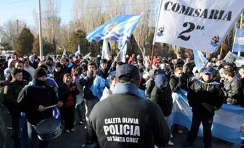 Fracasó una nueva negociación salarial y se profundiza el conflicto con la Policía | Santa cruz 