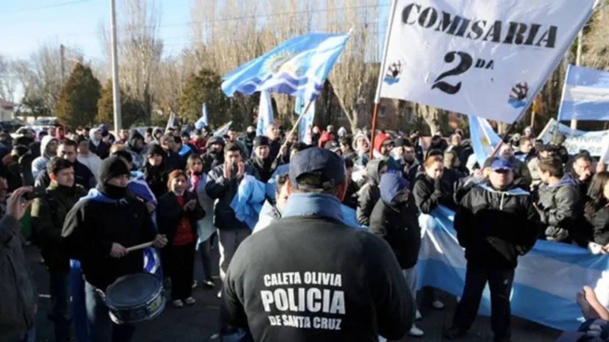 Fracasó una nueva negociación salarial y se profundiza el conflicto entre el gobierno de Vidal y la Policía