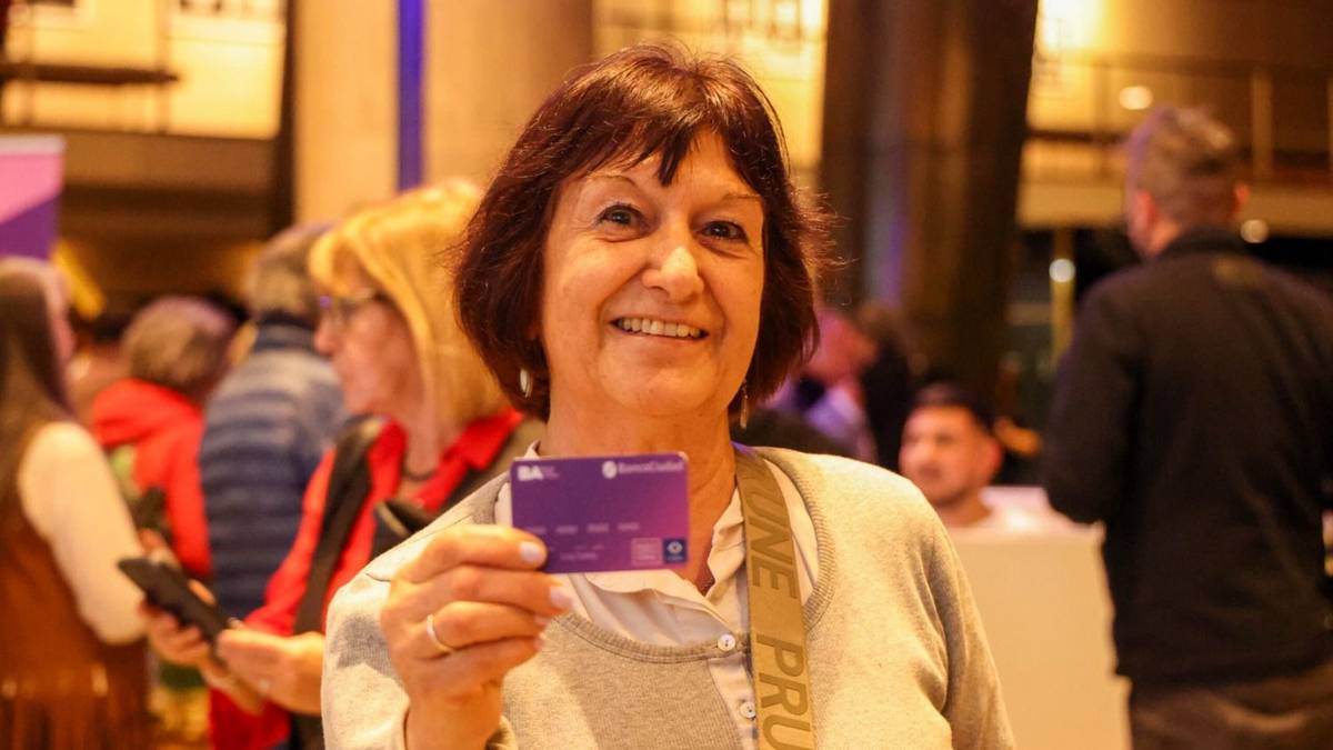 Solo para jubilados: el recorrido gratis para los amantes del fútbol en los bares notables de la Ciudad de Buenos Aires