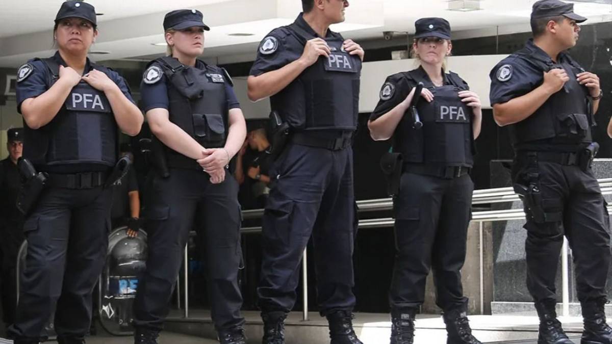 Cuánto cobra un policía de la PFA en julio 2026: el salario que cobran
