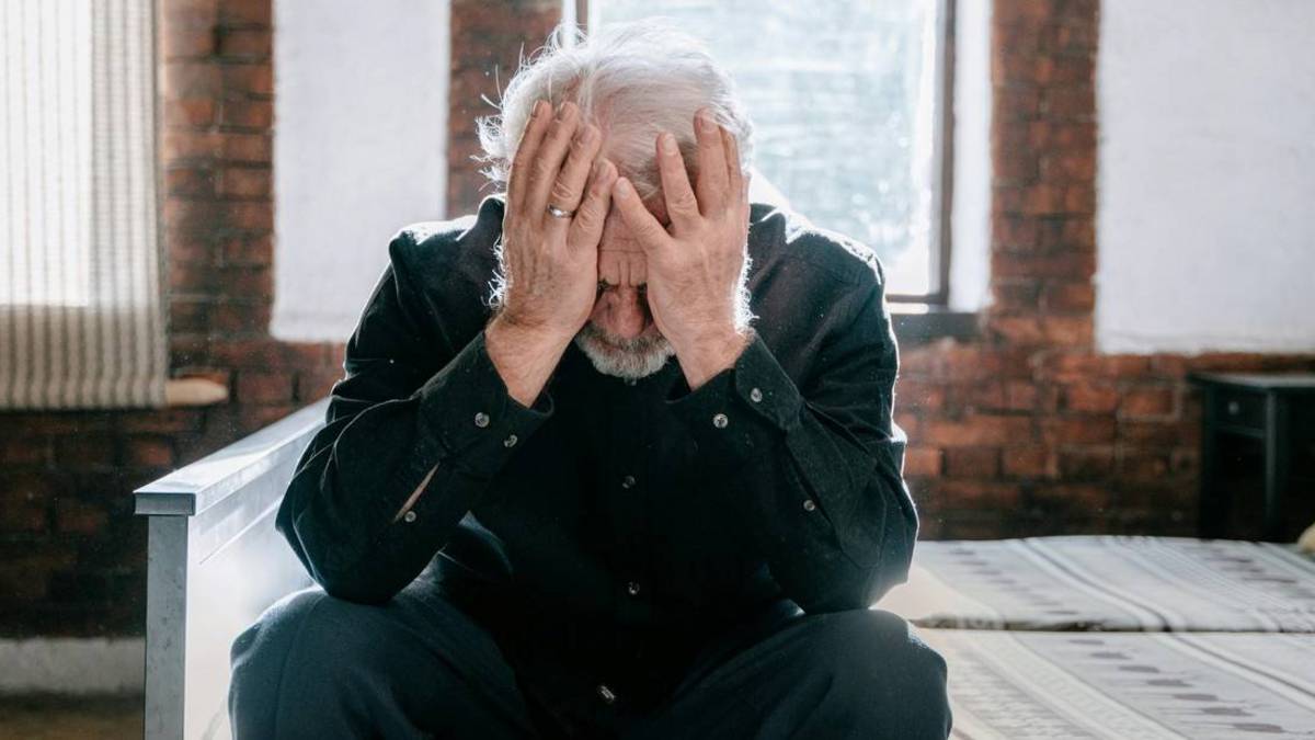 Psicología: el verdadero significado de llorar con canciones viejas o anuncios emotivos