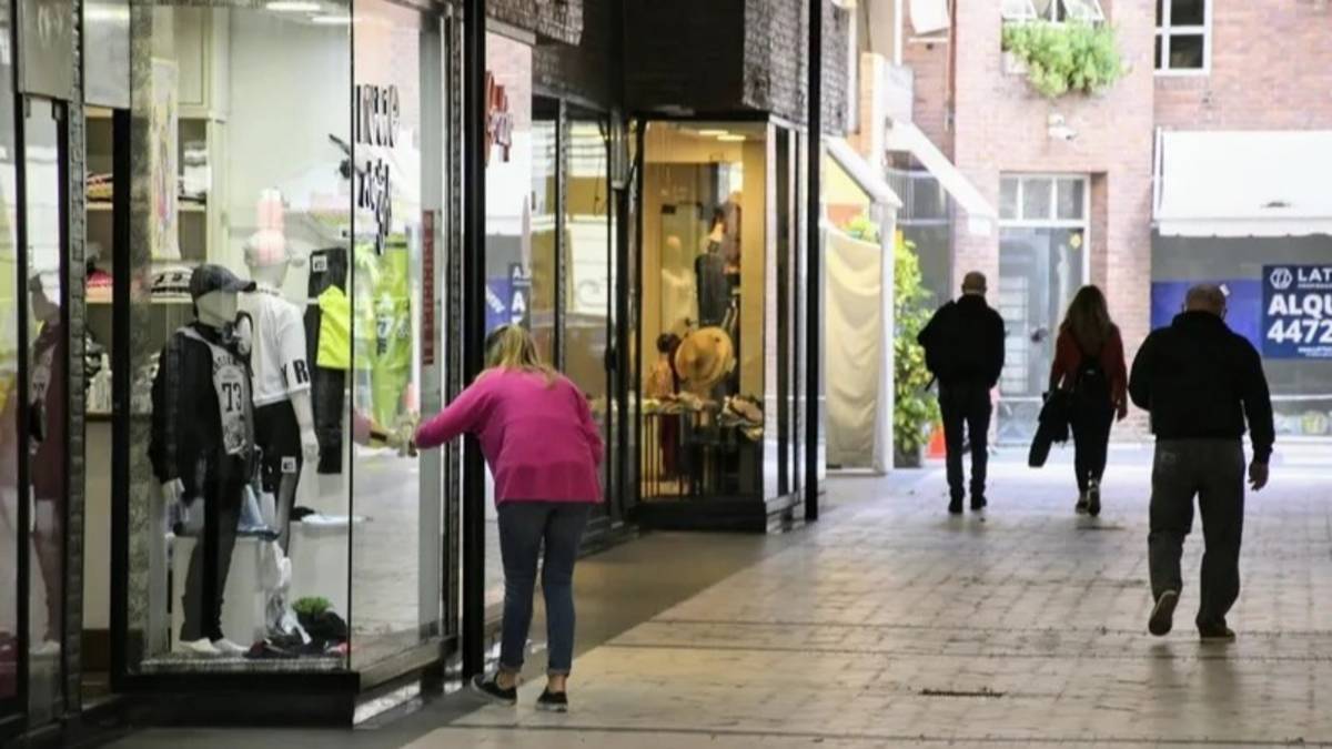 "Sálvese quien pueda": 6 de cada 10 comercios de Rosario perdieron ventas en junio