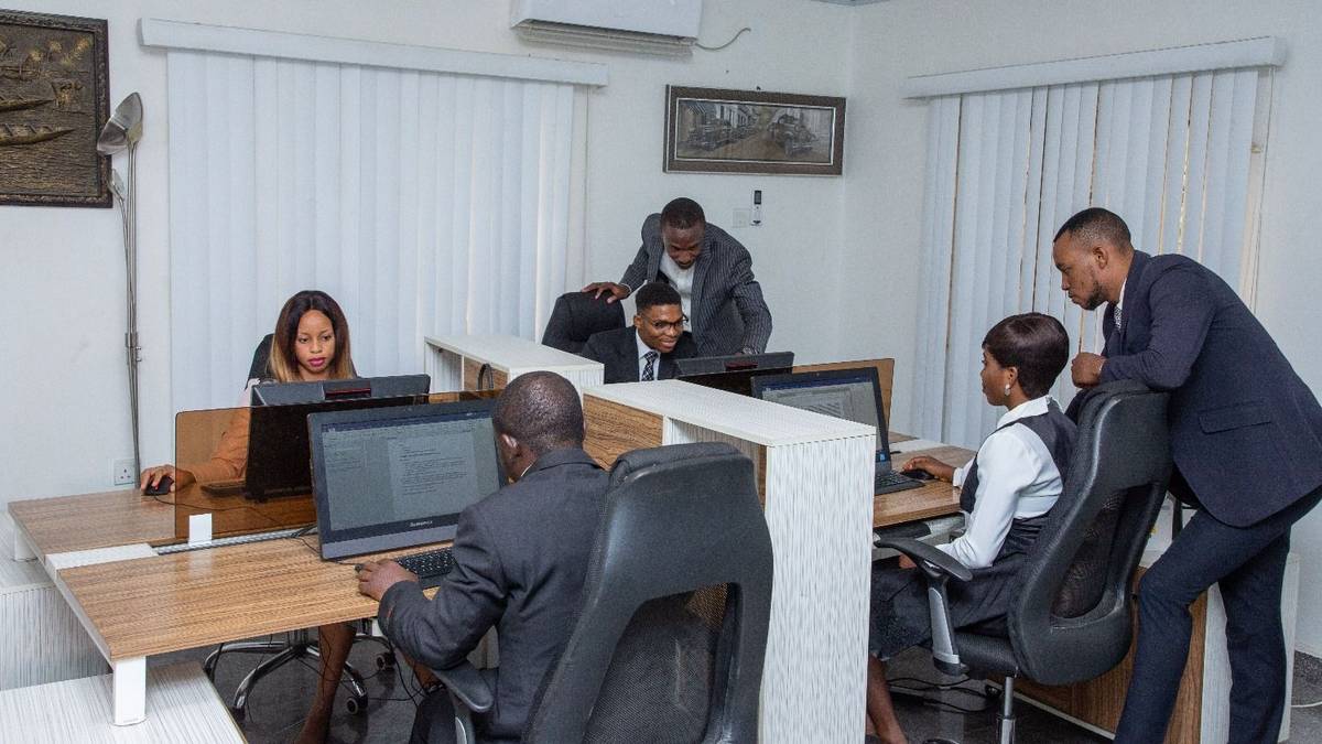 Para los trabajadores argentinos, un buen ambiente laboral es el principal factor que contribuye al balance trabajo-vida personal