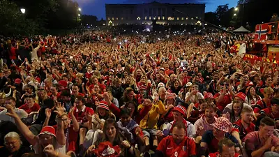 Noruega convierte eliminación del Mundial en una fiesta multitudinaria en Oslo Noruega convierte eliminación del Mundial en una fiesta multitudinaria en Oslo
