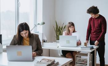 El buen ambiente laboral es lo que más valoran los trabajadores para balancear su vida | Trabajo