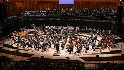 Cantata gratis en el Palacio Libertad. Cantata gratis en el Palacio Libertad.