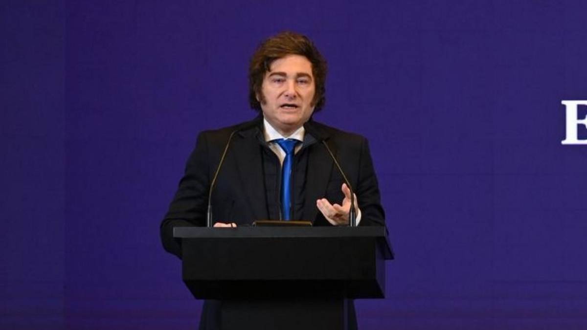 La imagen negativa en alza y el fuerte rechazo a la gestión complican a Milei