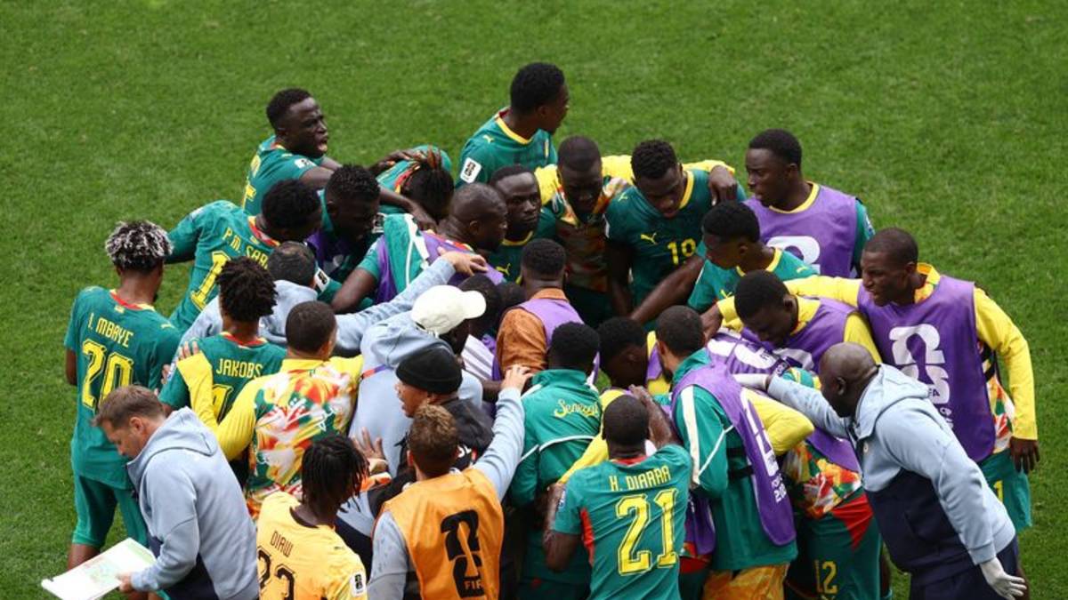 El médico de la selección de Senegal "se formó como ginecólogo", dice presidente de la federación