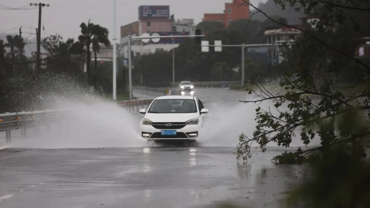 Más de 260.000 evacuados por las graves inundaciones provocadas por el tifón Bavi