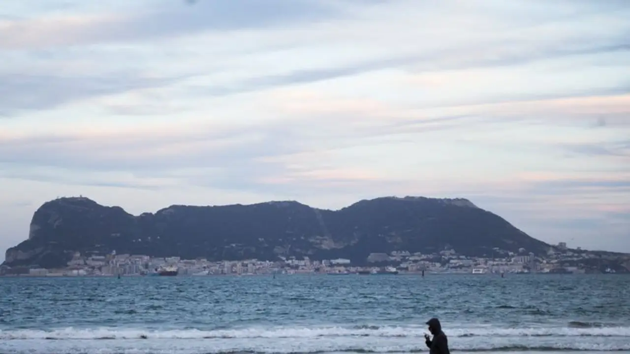El Reino Unido y la Unión Europea firmaron el tratado que redefine la frontera de Gibraltar