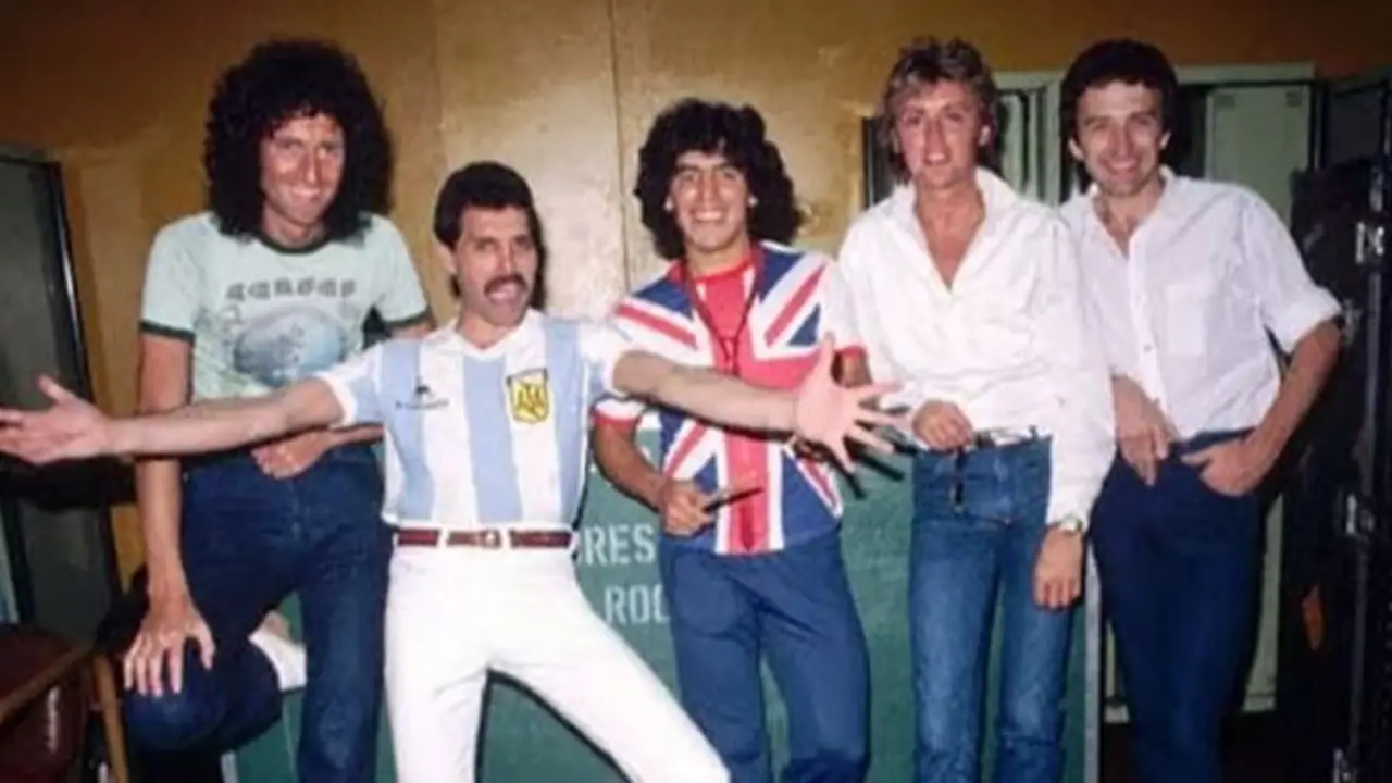 Queen y Maradona.