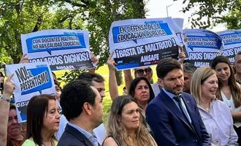 Pullaro sufre la presión docente: no pudo posponer la negociación y llamó a paritarias | Conflicto docente en santa fe