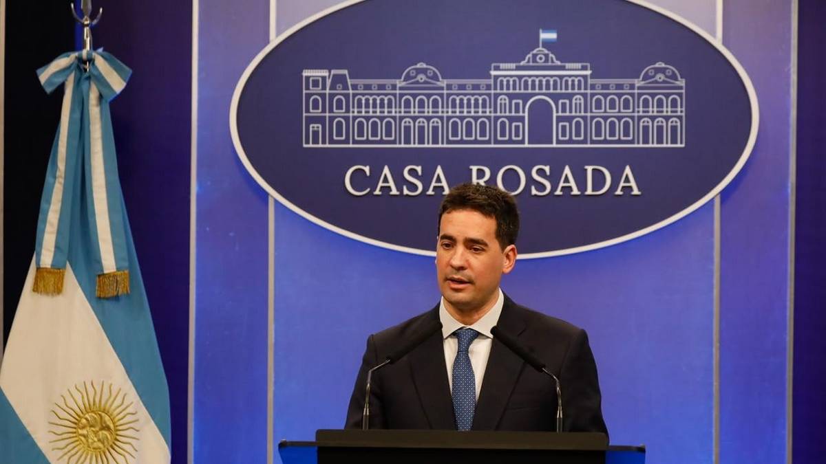 Fuerte cruce de Ravier con periodistas: "Colaboran con la violencia que se ve en la sociedad"