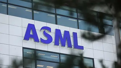 ASML revisa al alza sus previsiones para 2026 y amplía su capacidad ante la demanda de chips para IA ASML revisa al alza sus previsiones para 2026 y amplía su capacidad ante la demanda de chips para IA