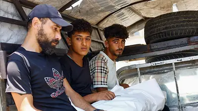 Israel mata a cuatro personas en Gaza, entre ellas una niña, según sanitarios Israel mata a cuatro personas en Gaza, entre ellas una niña, según sanitarios