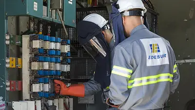 80% endeudados y 65% con salud mental deteriorada: radiografía de trabajadores de energía en la era Milei 80% endeudados y 65% con salud mental deteriorada: radiografía de trabajadores de energía en la era Milei