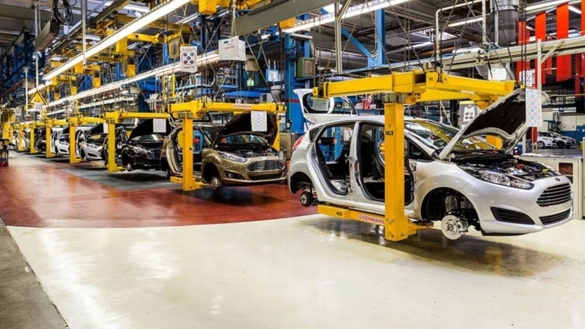Alerta roja en Santa Cruz: el mercado automotor se desploma y cuadriplica la caída nacional
