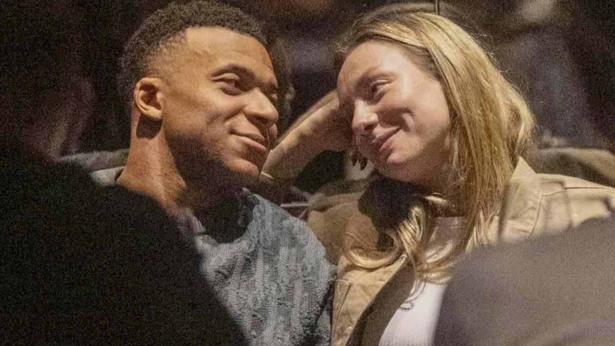 Quién es la novia de Kylian Mbappé: así es Ester Expósito y a qué se dedica