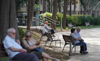 El envejecimiento de la población ya es un "desafío socioeconómico" para los europeos | Europa