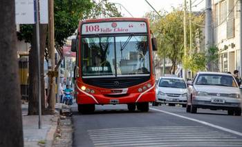 Choferes no cobraron sus sueldos y UTA Catamarca anunció un paro de 48 horas | Transporte público