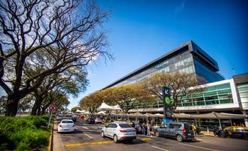Colectivos | Una línea cambia de recorrido y ahora llega a Aeroparque | Transporte público