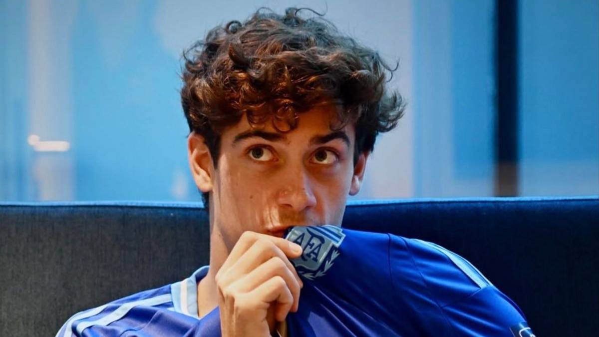 El picante posteo de Colapinto dedicado a Selección de Inglaterra
