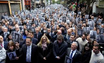 Milei participó del aniversario del atentado a la AMIA | Seguimiento minuto a minuto