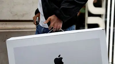 Apple recupera el trono global y vuelve a ser la empresa más valiosa del mundo tras superar a Nvidia Apple recupera el trono global y vuelve a ser la empresa más valiosa del mundo tras superar a Nvidia