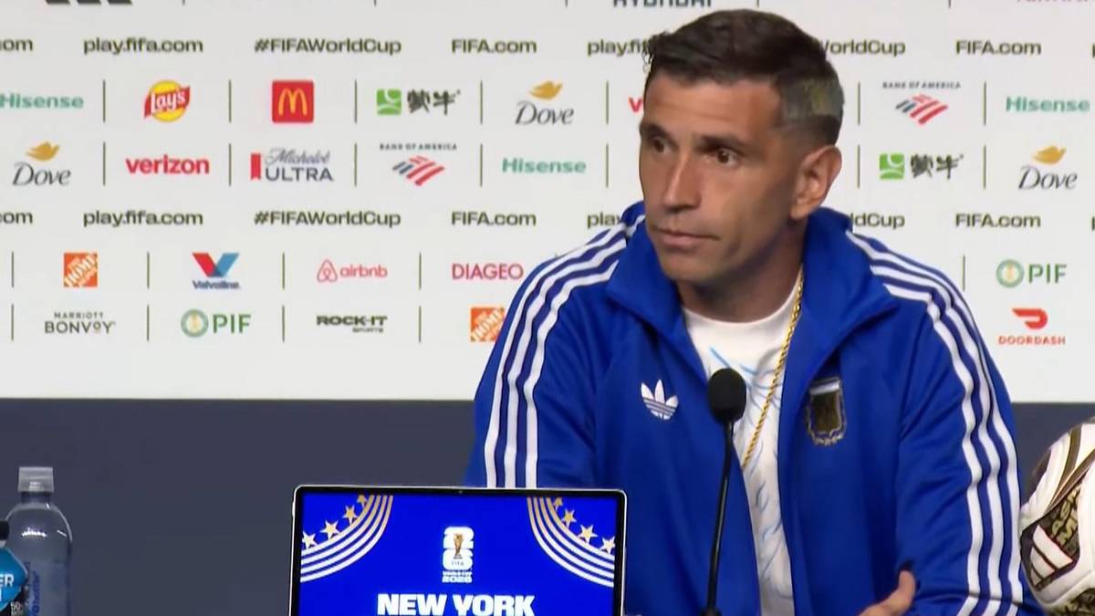 Dibu Martínez sembró dudas sobre su futuro en la Selección: Un paso al costado
