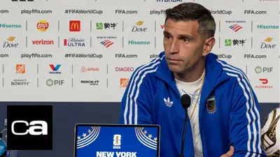 Emiliano Martínez. Emiliano Martínez.