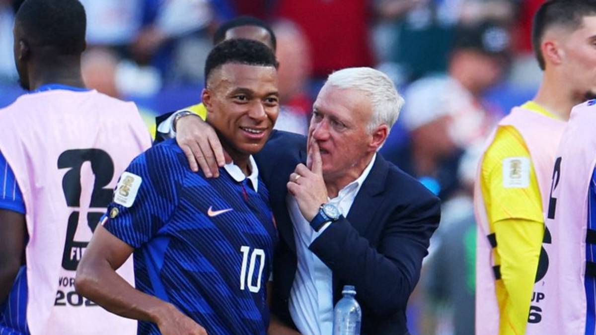 Mbappé homenajea a "leyenda" Deschamps antes del último partido del seleccionador en un Mundial