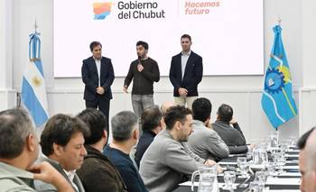 Chubut y Enacom firmaron un convenio para el segundo cable de fibra óptica | Chubut