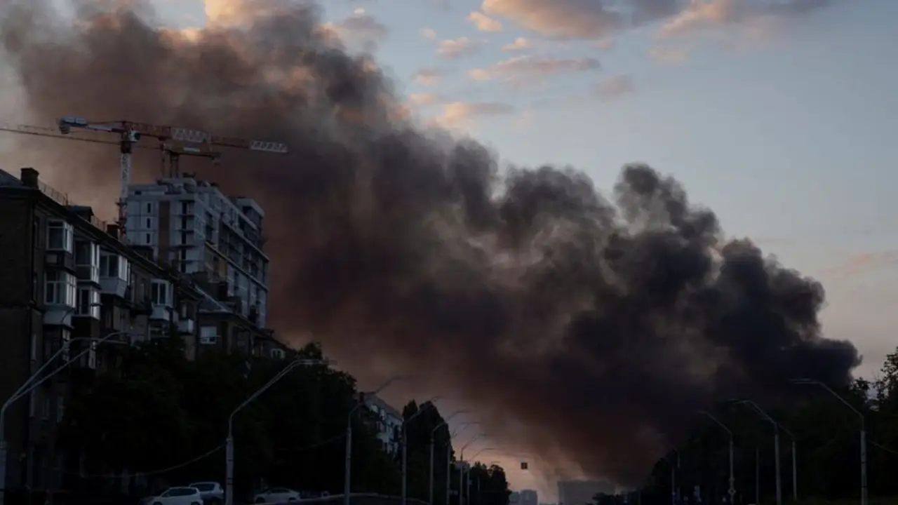 Rusia bombardea Kiev con una de las mayores oleadas de misiles balísticos de la guerra
