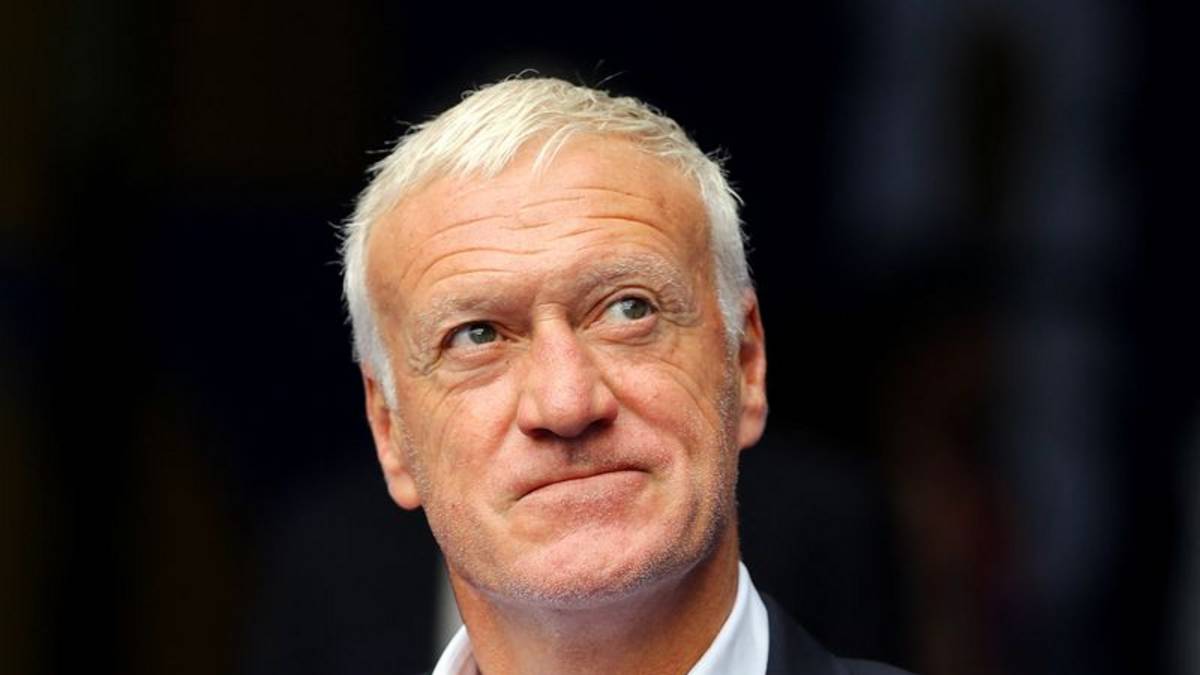 Deschamps dice que ambiente "asfixiante" le llevó a decisión de dimitir como seleccionador de Francia