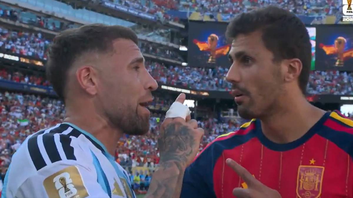 Otamendi no le aceptó el saludo a Rodri: "Toda la semana estuviste llorando"