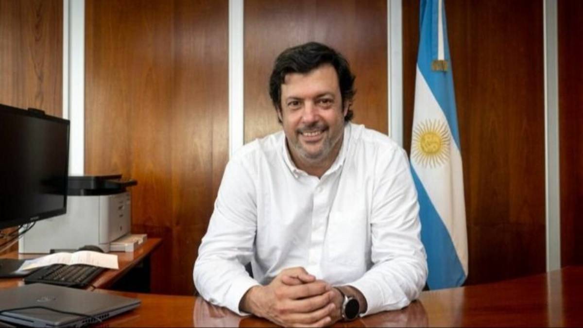 Se espera para cualquier momento la salida de Darío Genua del Gobierno
