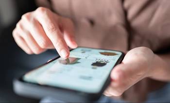 Cómo frenar el scroll infinito y recuperar la concentración | Consejos de salud