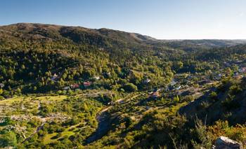 El rincón escondido en las sierras cordobesas con senderos, bosques, cascadas y ríos | Escapadas