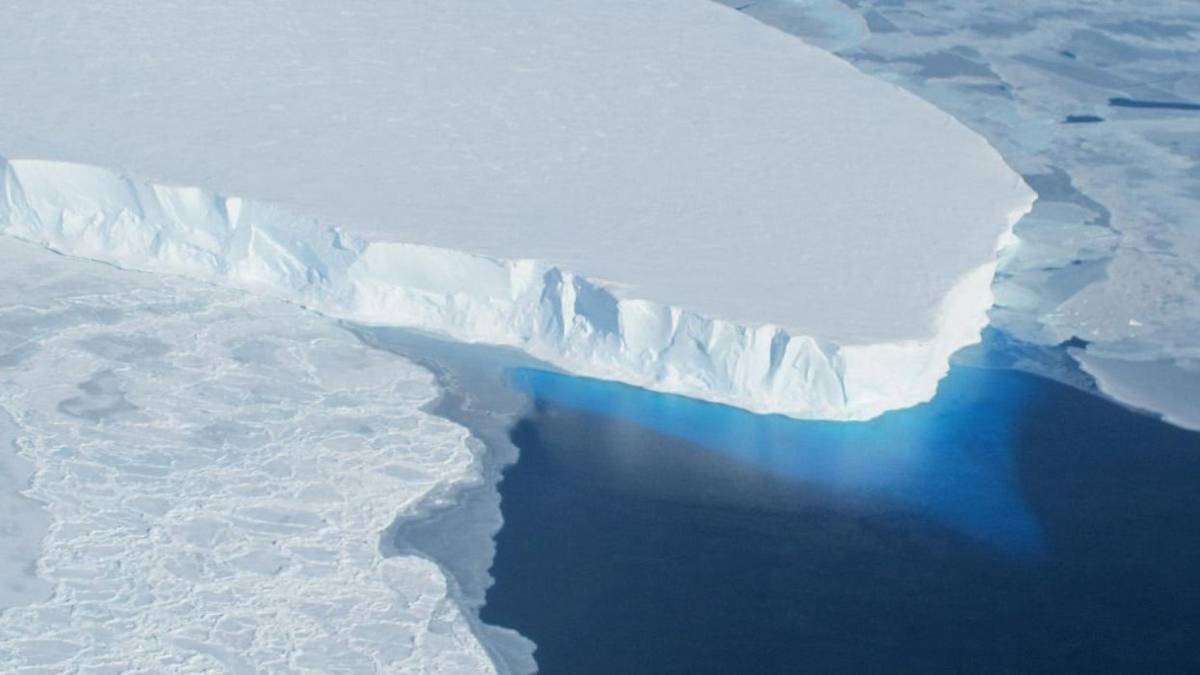El plan multimillonario que busca instalar una cortina submarina a 650 metros de profundidad para frenar el deshielo en 