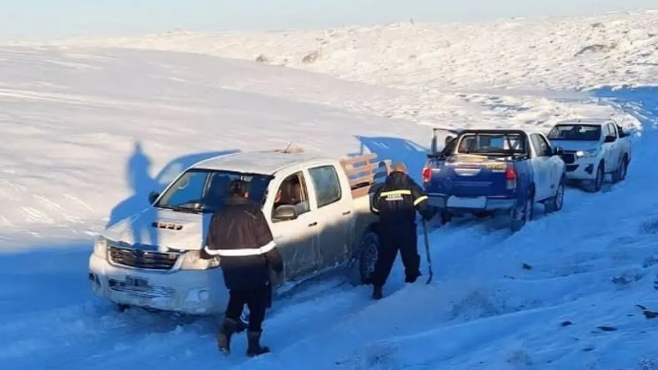 Como en las películas: la maniobra que tuvo que hacer una pareja atrapada a -22°C en Santa Cruz