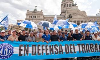 A qué hora y dónde es la marcha de la CGT al Congreso junto a jubilados | Marcha