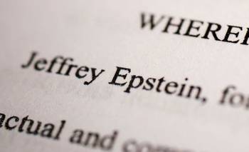 Hallan muerto a "scout" de modelos francés vinculado a Epstein | Epstein