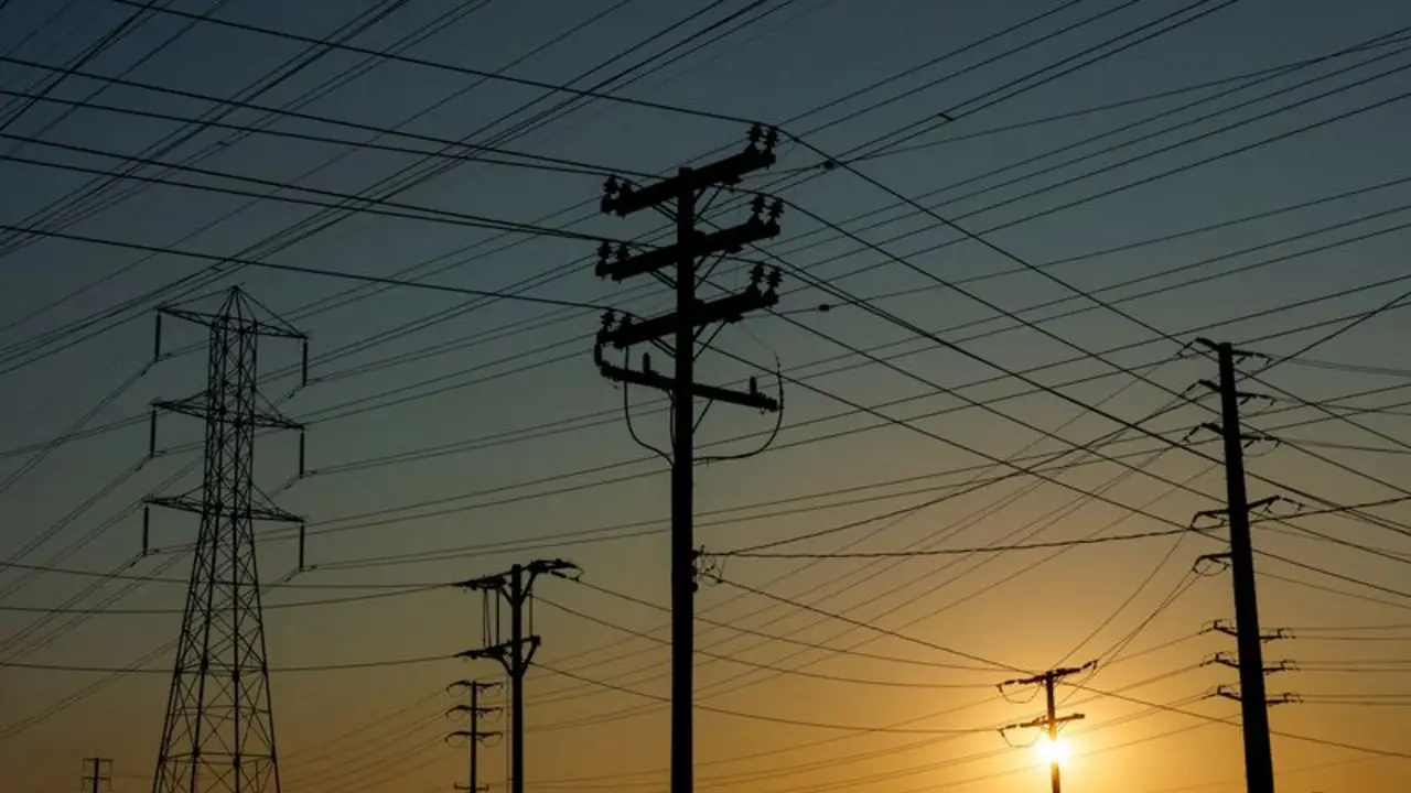 La demanda mundial de electricidad se acelerará en 2026 y 2027, según la AIE
